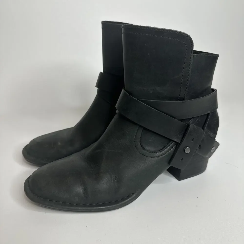 Ugg Elysian Leather Black Ankle Heel Boots Booties Size US 6.5 Womens EUC